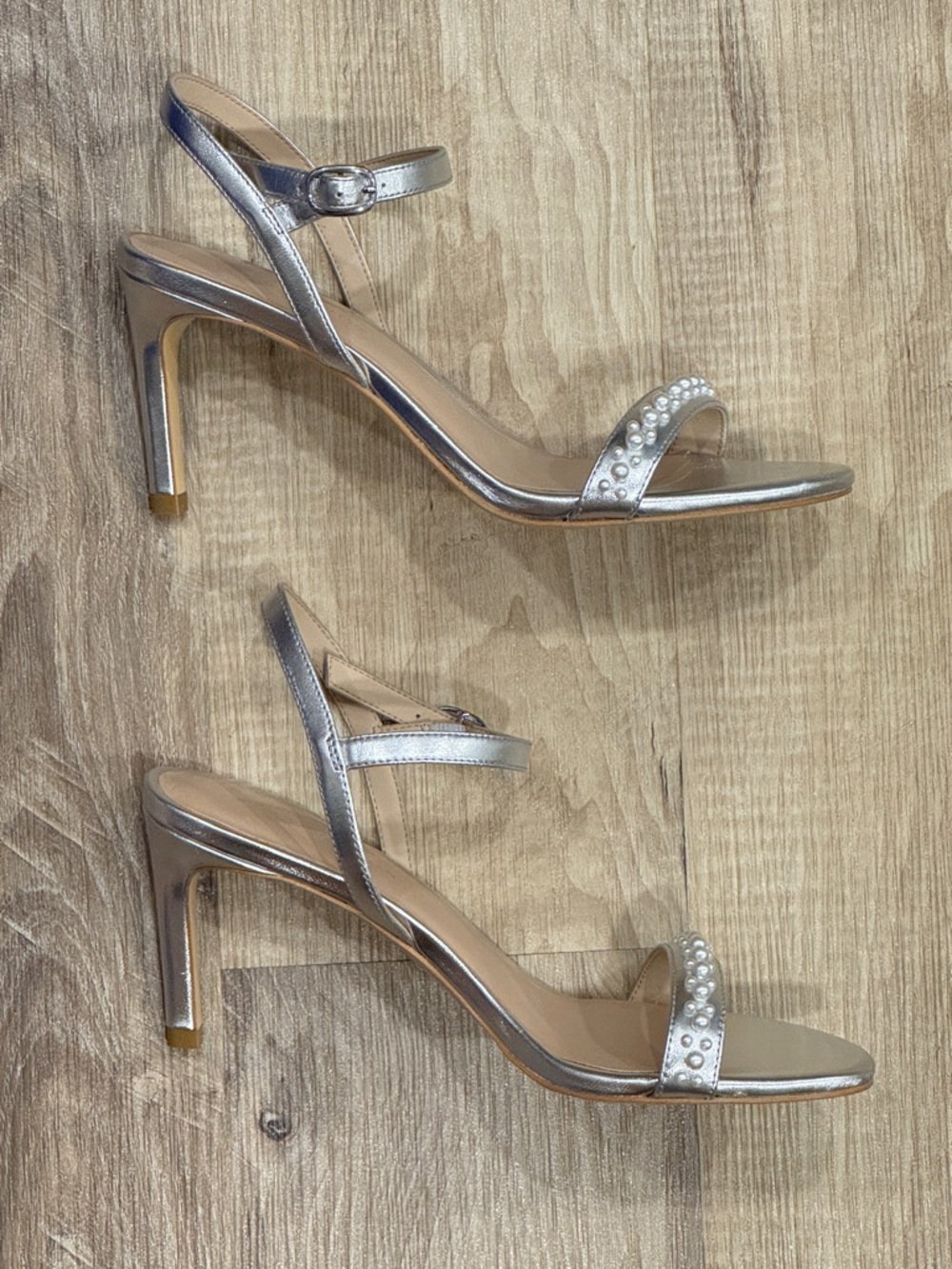 Stuart Weitzman Silver Pearl-Adorned Ankle-Strap 75 Sandals - Picture 6 of 7